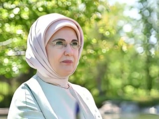 Emine Erdoğan, Srebrenitsa Soykırımı'nda hayatını kaybedenleri andı