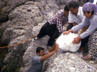 Anadolu’nun asırlık serinlik sırrı unutuluyor: Kar kuyuları tarihe karışıyor