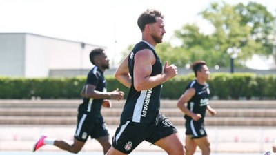 Salih Özcan, Beşiktaş'ta ilk idmanına çıktı