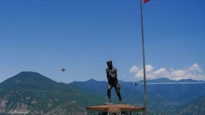 Türk Yıldızları'ndan Artvin semalarında nefes kesen prova uçuşu
