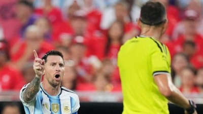 Dünya Kupası'nda Lionel Messi'den hakeme olay tepki