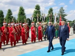 650 yıl sonra yine dünyayı titretti: Dosta güven, düşmana korku veren Mehter’in tarihi