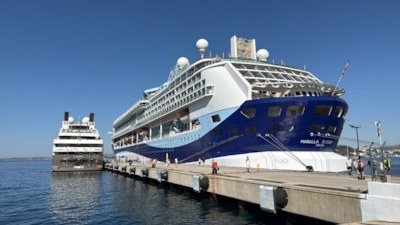 Bodrum'a iki kruvaziyerle 2 bine yakın turist geldi