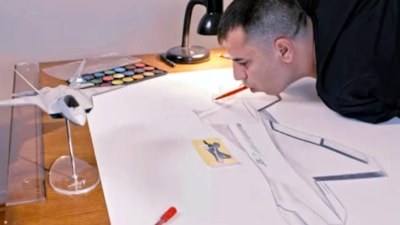 Iğdır'da ağzıyla kalem tutarak KAAN'ın görsel modelleyicisi oldu