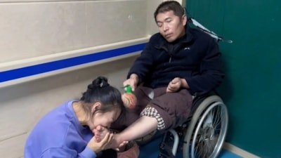 Komadaki eşinin parmaklarını 7 yıl boyunca ısırdı; Sonuca doktorlar bile inanamadı