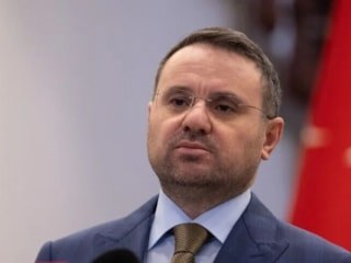 Adalet Bakanı Akın Gürlek, kazandığı tazminatı Türk Kızılay'a bağışladı