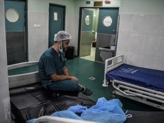 Gazze'de tedavi bekleyen bir hasta daha hayatını kaybetti