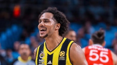 Fenerbahçe, Shane Larkin'i kadrosuna kattı