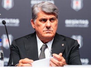Beşiktaş Başkanı Serdal Adalı, Leonard Trossard transferini resmen açıkladı