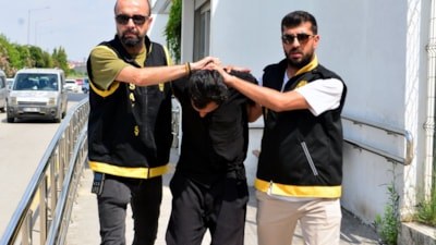 Adana'da eşini bıçakladı, barakada yakalandı