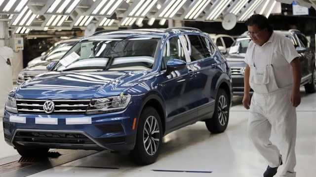 Volkswagen'de dev küçülme planı: 100 bin kişi işten çıkarılacak