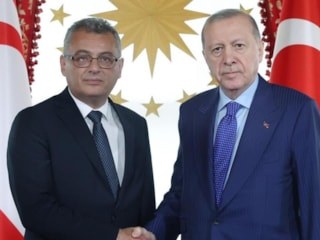Cumhurbaşkanı Erdoğan, Tufan Erhürman'ı arayarak geçmiş olsun dileklerini iletti