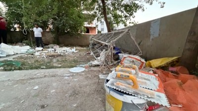 Şanlıurfa'da inşaat asansörünün kopan halatı iki işçiyi canından etti