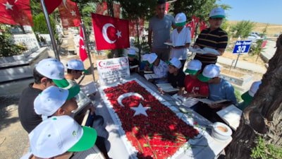Malatya'da öğrencilerden 15 Temmuz şehidi için hatim
