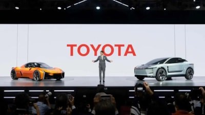 Toyota'dan Japon üreticilere çağrı: Birleşmezsek yok olacağız
