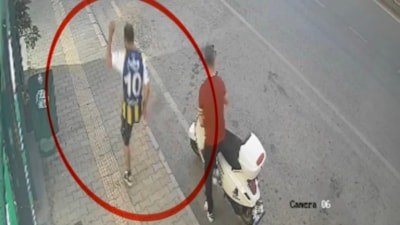 Samsun'da kediye tekme atan şahıs kamerada