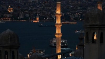 Türkiye'nin dört bir tarafında 90 bin camiden selalar okundu