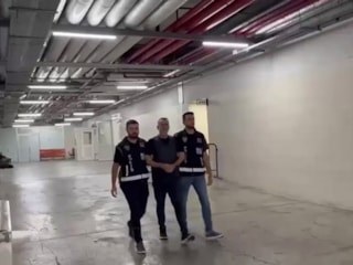 Haluk Levent'in elleri kelepçeli görüntüsü ortaya çıktı