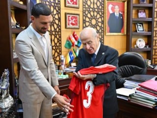 Merih Demiral'dan Devlet Bahçeli'ye ziyaret