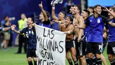 İngiltere'de 5 Arjantinli futbolcunun çalışma izninin iptali için kampanya başladı