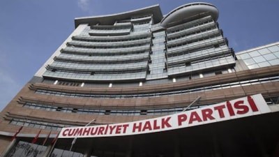 CHP'de 8 il başkanı daha görevden alındı