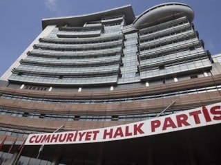 CHP'de 8 il başkanı daha görevden alındı