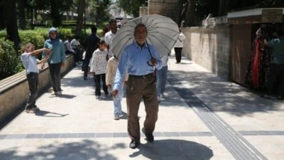 Ülke genelinde yüksek sıcaklıklar etkisini sürdürüyor: Bazı illerde yağmur bekleniyor