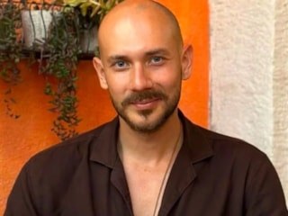Cem Özkök, namaza başlama yolculuğunu anlattı