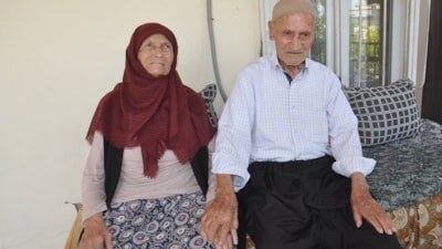 Gaziantep'te yaşayan asırlık çift uzun ömrü doğal beslenmeye bağlıyor