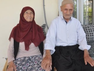 Gaziantep'te yaşayan asırlık çift uzun ömrü doğal beslenmeye bağlıyor