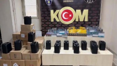 İzmir'de kaçak içki operasyonu: 8 bin 603 şişe ele geçirildi