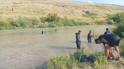 Muş'ta 6 ve 8 yaşlarındaki kardeşler çaya düştü: 1 ölü 1 kayıp