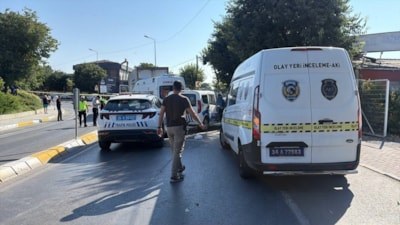 İstanbul Küçükçekmece'de kamyonun çarptığı kadın öldü