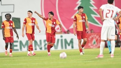 Galatasaray hazırlık maçında Ümraniyespor'u farklı geçti