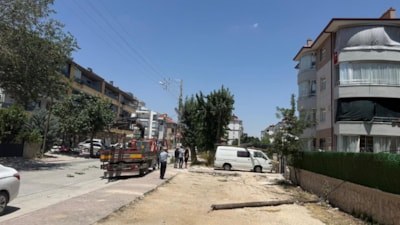 Konya'da vincin bomu telefon teline takıldı