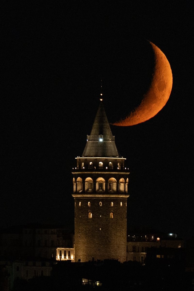 İstanbul semalarında hilal büyüledi - Resim 3