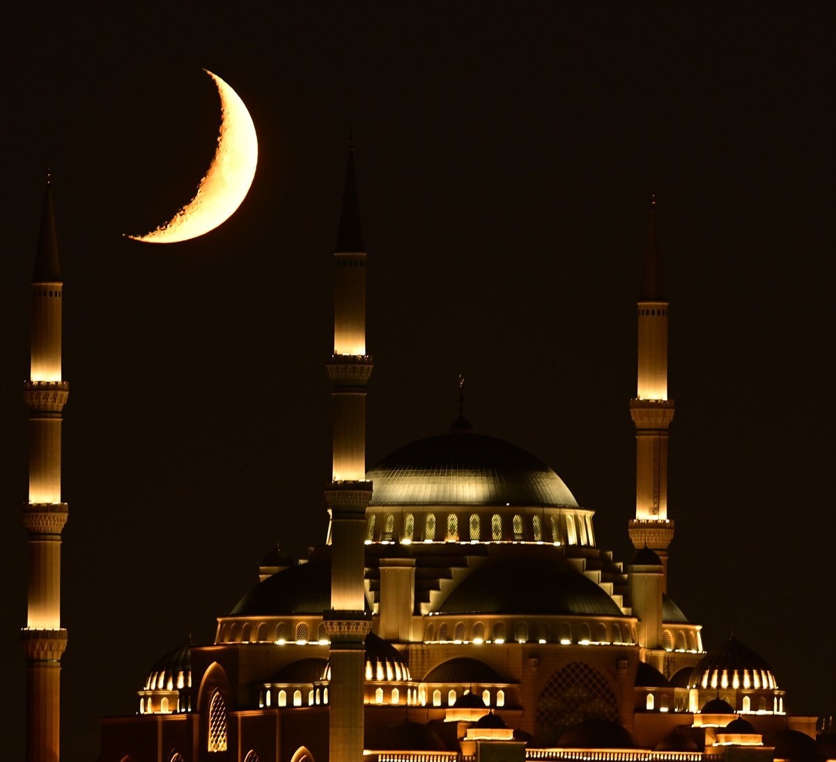 İstanbul semalarında hilal büyüledi - Resim 9