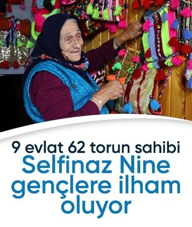 Trabzon'da 89 yaşındaki Selfinaz nine el emeğiyle sevgi örüyor