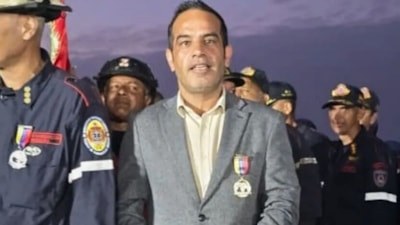 Venezuela enkaz altından 38 kişiyi kurtaran Türk vatandaşı Eser'e 'Kahramanlık Nişanı' verdi