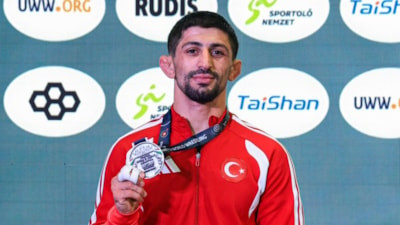 Kerem Kamal, Macaristan'da gümüş madalya kazandı
