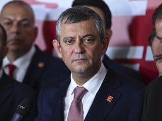 AK Parti, Özgür Özel'in dokunulmazlığının kaldırılacağı iddiasını yalanladı