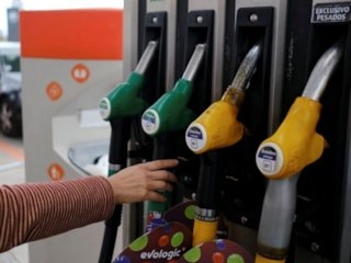 Alman vatandaşları, akaryakıta Avrupa ülkelerinden daha fazla para ödüyor