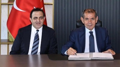 Galatasaray'da taraftarlardan yönetime transfer tepkisi