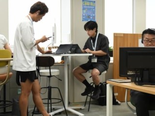 Japonya'da erkeklere ofiste şort giymek serbest oldu: Kadınlar ayağa kalktı