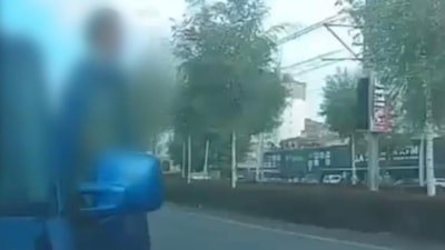Kayseri'de otomobile arkadan çarptı, saldırmak için aracından inince ceza yedi