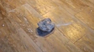 Ortahisar Kalesi'nden kopan kaya parçası dehşeti: Eşinin refleksi hayat kurtardı