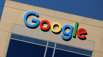 AB Komisyonu'ndan Google'a 890 milyon euro ceza