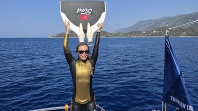 Şahika Ercümen, 68 metrelik dalışıyla Türkiye şampiyonu oldu