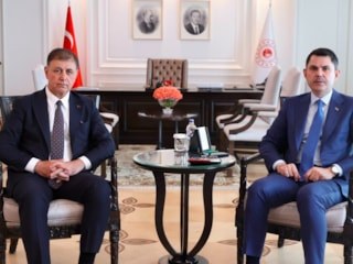 Cemil Tugay, Murat Kurum'u makamında ziyaret etti