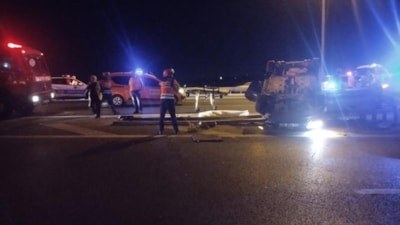 İstanbul Beykoz'da minibüse çarpan otomobil bariyere saplandı: 1 ölü 2 yaralı